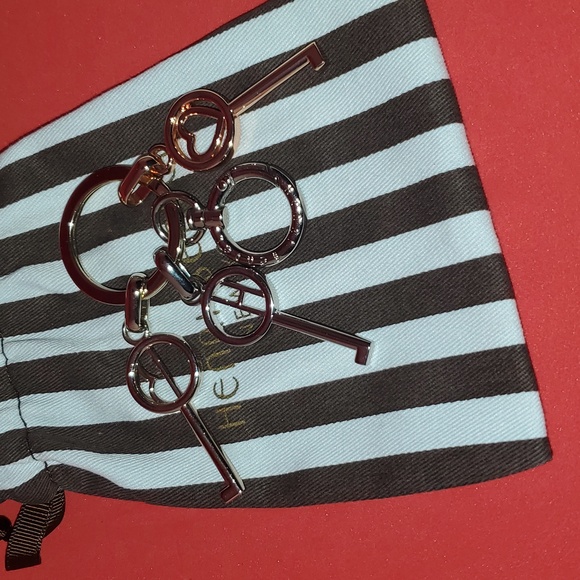 Henri bendel 3 key Heart Charm Keychain Keyring - Picture 2 of 10